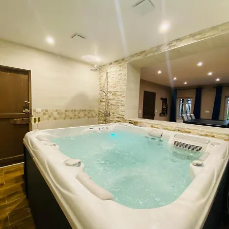 Un Moment Hors Du Temps - Jacuzzi - Sauna - Billard - Parking - 167 Apartment *