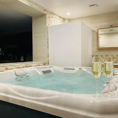 Un Moment Hors Du Temps - Jacuzzi - Sauna - Billard -baby-foot- Parking - 167