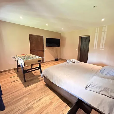 Апартаменты Un Moment Hors Du Temps - Jacuzzi - Sauna - Billard -Baby-Foot- Parking - 167 *