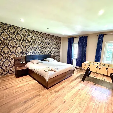 Un Moment Hors Du Temps - Jacuzzi - Sauna - Billard -baby-foot- Parking - 167 Appartement